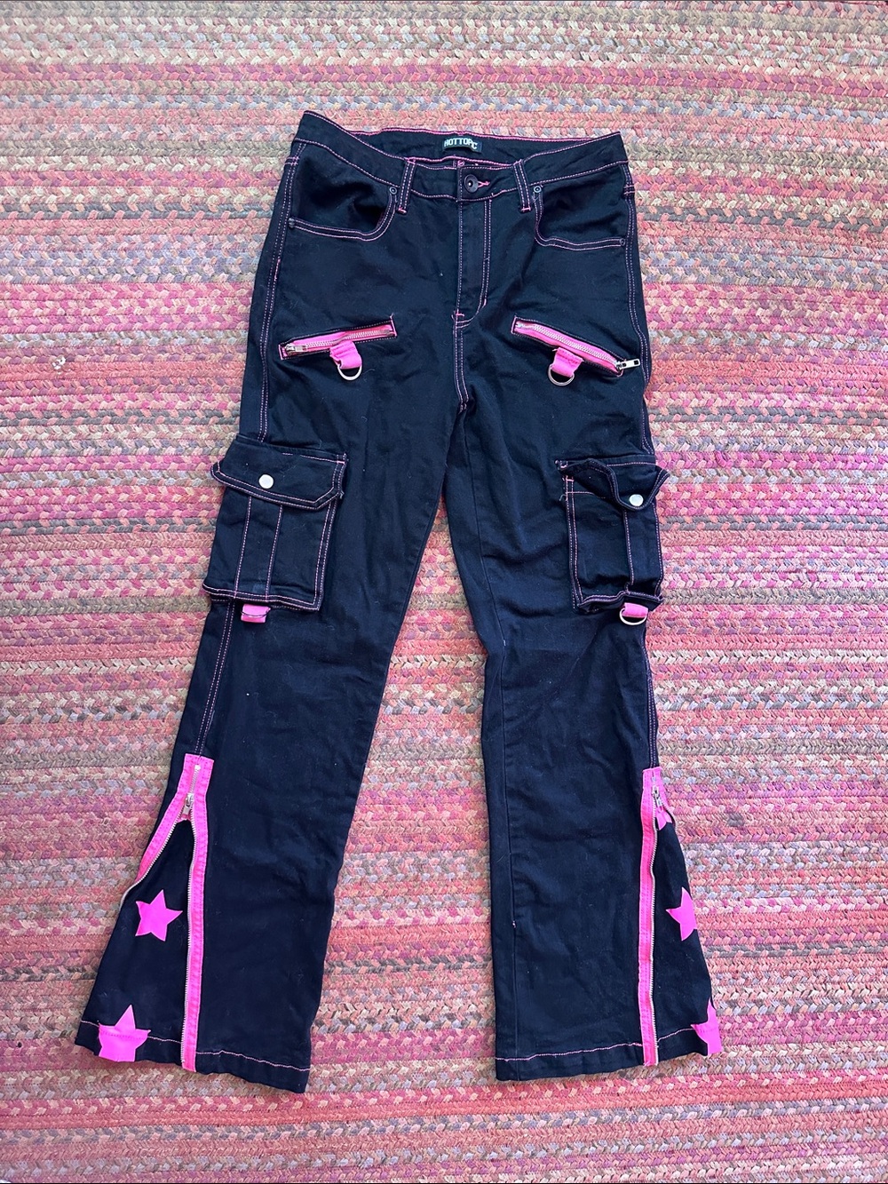 HOT TOPIC PUNK GOTH Black & Hot Pink STAR Cargo Flare Jeans